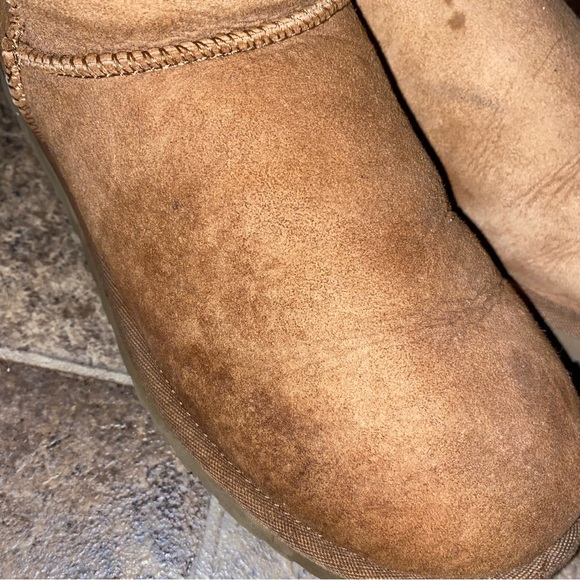 Ugg Classic Boots - Picture 2 of 7